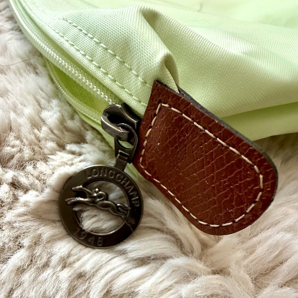 Longchamp Le Pilage Large weekender Lime Green Tote Bag - Picture 6 of 14